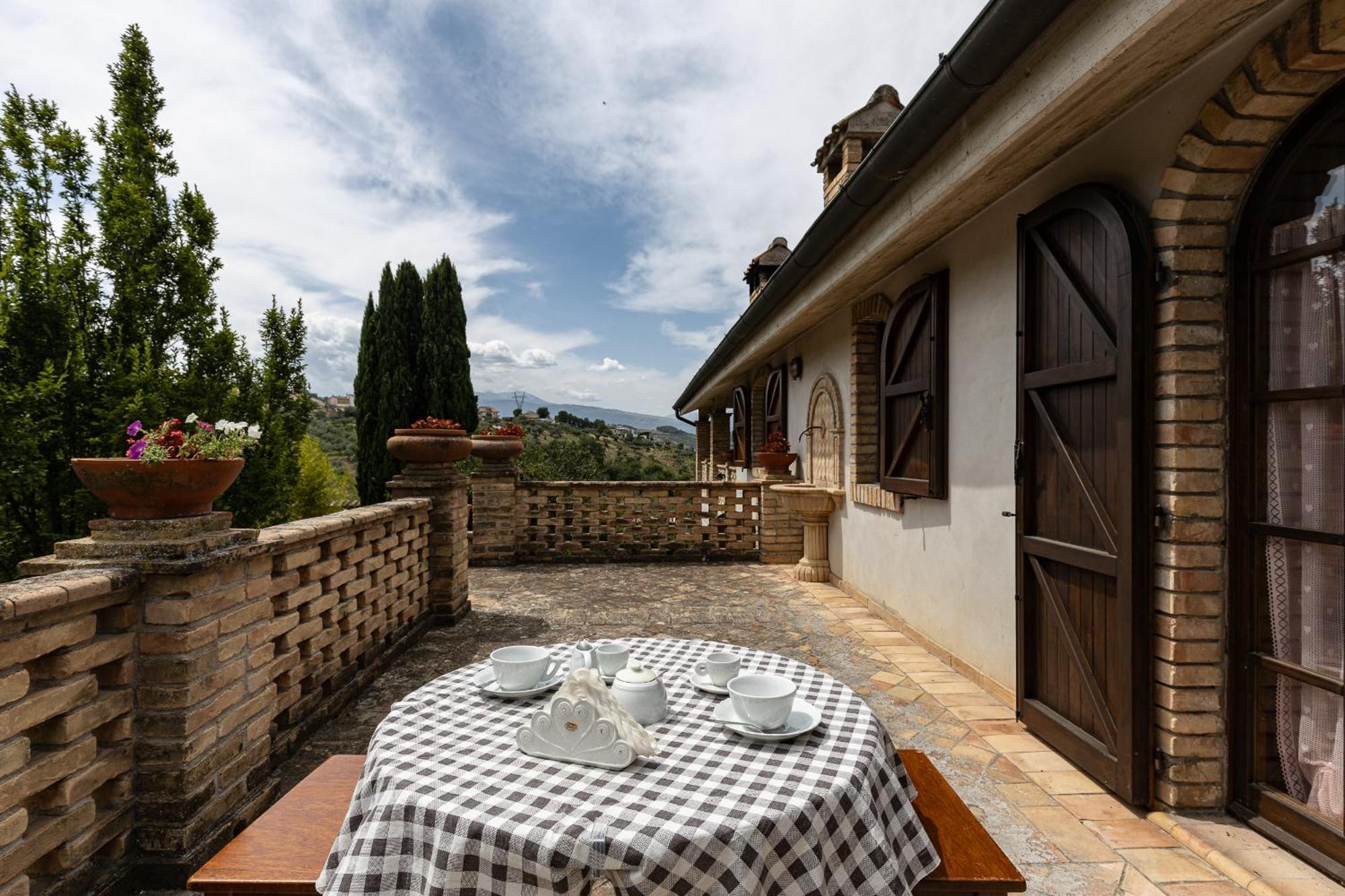 B&B Villa Dei Desideri Chieti Extérieur photo